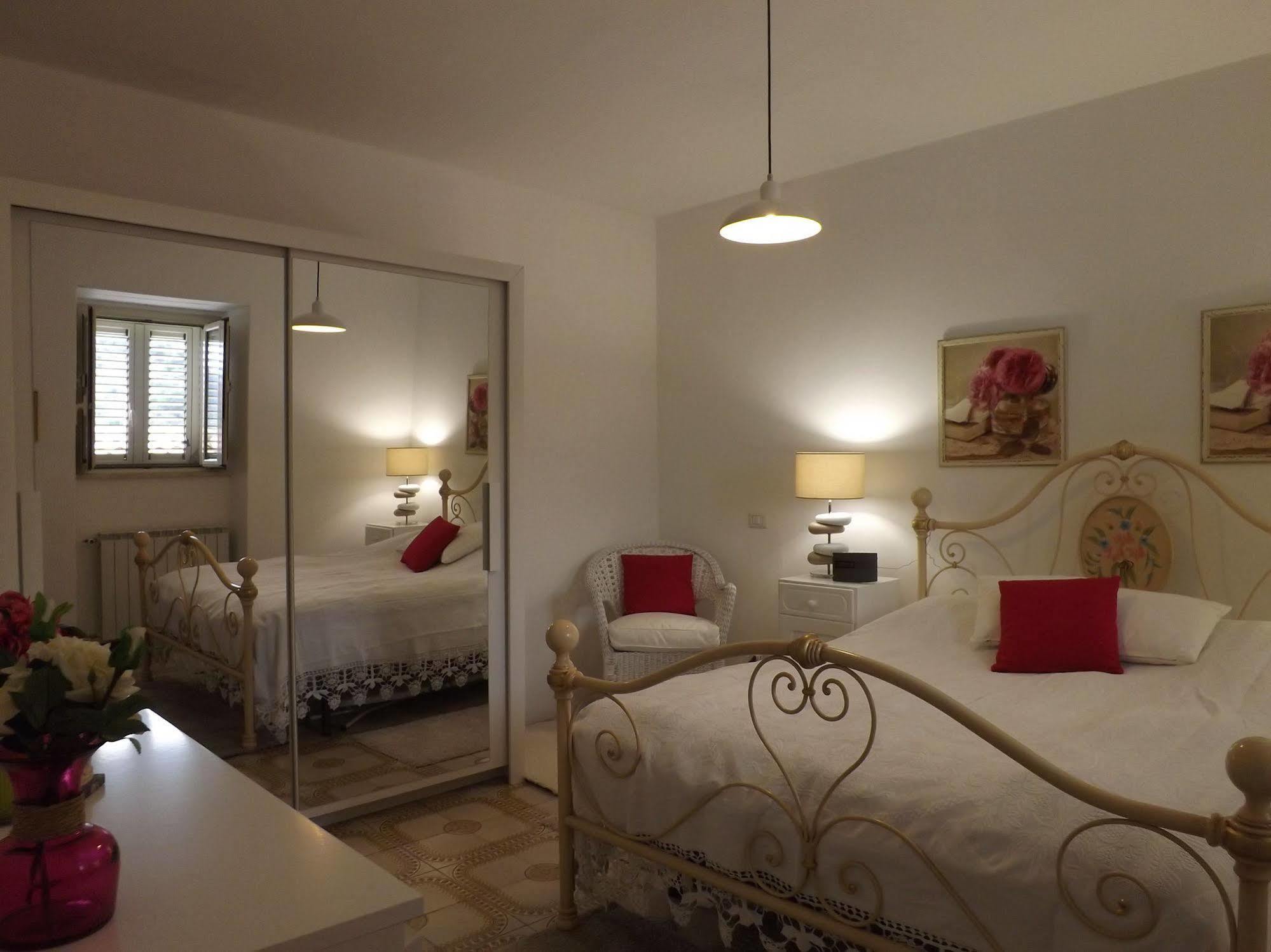 Albergo Diffuso Borgo Gallodoro Exterior photo